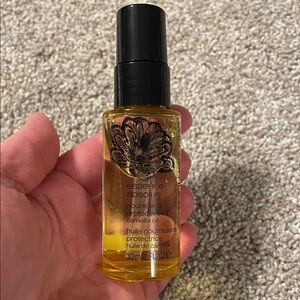 Shu Uemura essence absolue nourishing, protective oil, camellia oil. 1 fl oz new